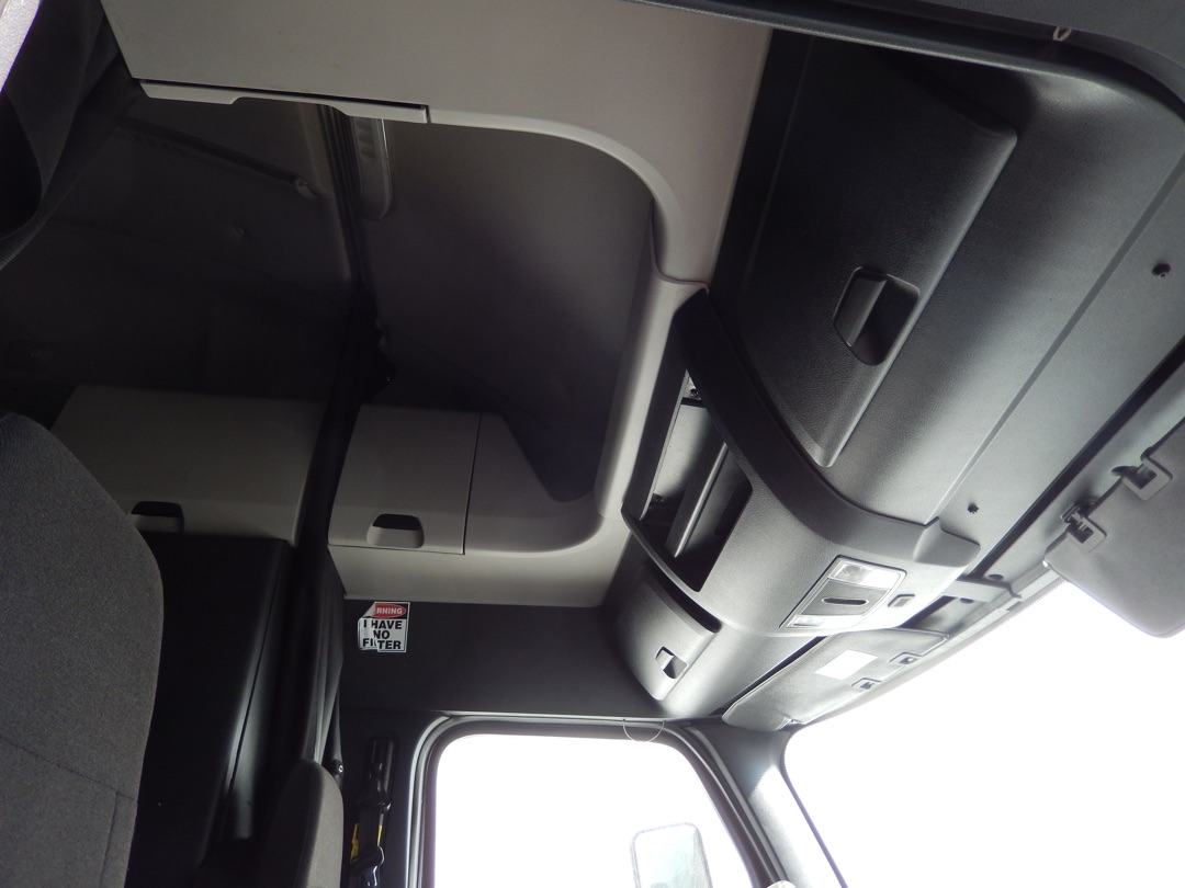 2019 FREIGHTLINER CASCADIA - Image 39